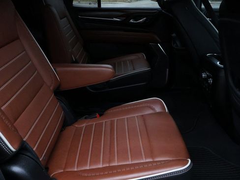 Certified 2024 GMC Yukon Denali Ultimate image 16