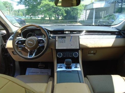 Used 2023 Jaguar F-PACE S AWD/4WD image 12