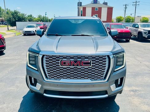 Used 2021 GMC Yukon XL Denali AWD/4WD image 12