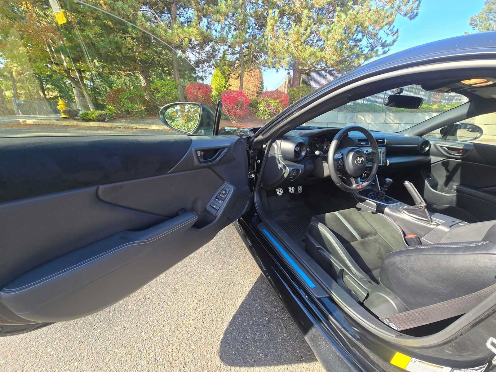 Used 2023 Toyota GR86 Premium w/ ALL Weather Mat Package (TMS) RWD image 15