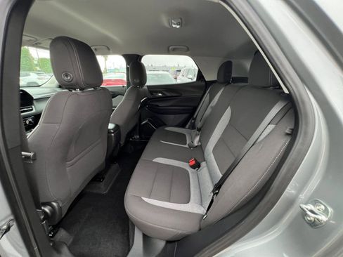 Used 2025 Chevrolet TrailBlazer LT FWD image 29