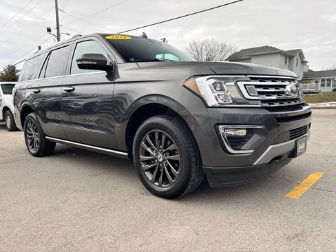 Used 2021 Ford Expedition Limited image 3