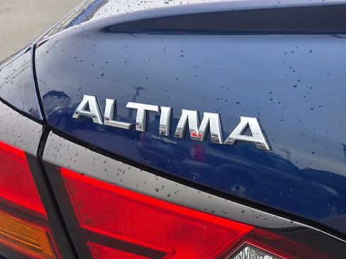 Used 2022 Nissan Altima 2.5 SR FWD image 14
