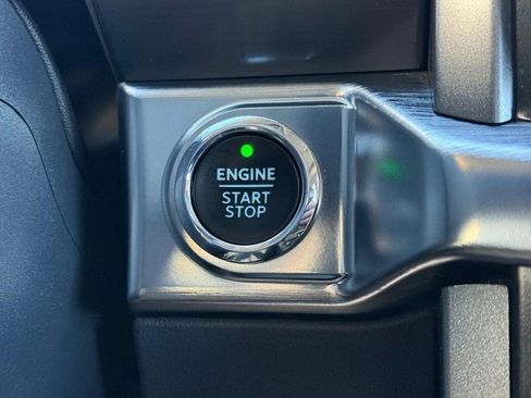 Used 2022 Ford F150 Lariat w/ Max Trailer Tow Package image 19