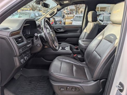 Used 2022 Chevrolet Suburban High Country image 19