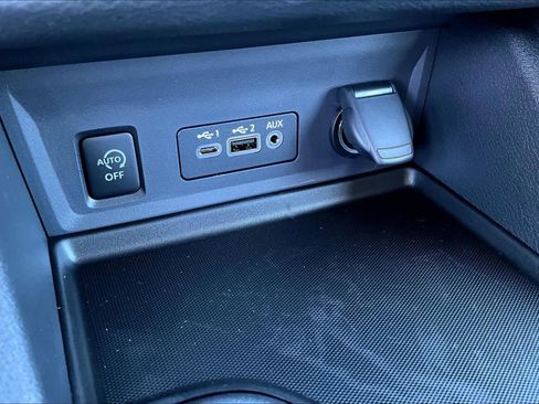 New 2025 Nissan Sentra SR image 18