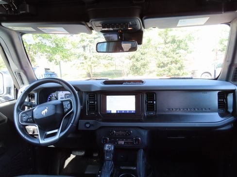 Used 2022 Ford Bronco Big Bend image 13