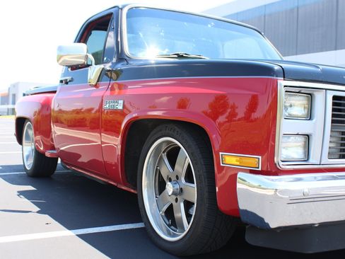 Used 1987 GMC Sierra 1500 2WD Regular Cab image 39