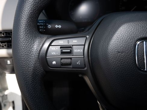 Certified 2024 Honda HR-V LX image 25