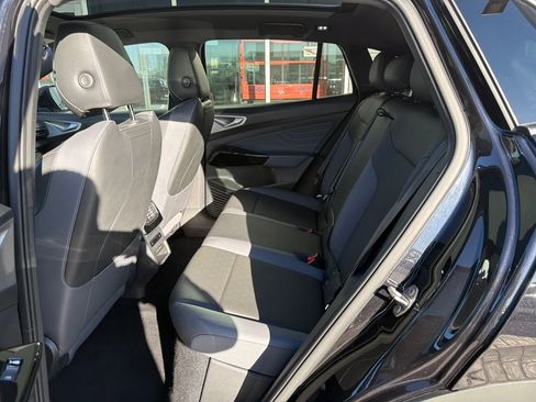 Certified 2023 Volkswagen ID.4 Pro S Plus image 12