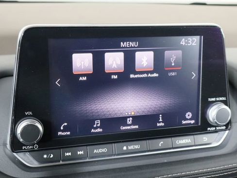 Used 2021 Nissan Rogue S image 31