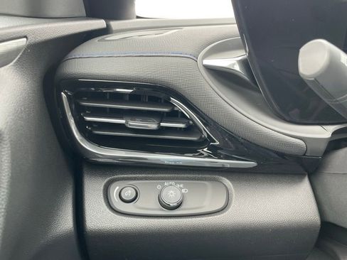 New 2026 Buick Envista Sport Touring w/ Convenience I Package image 13