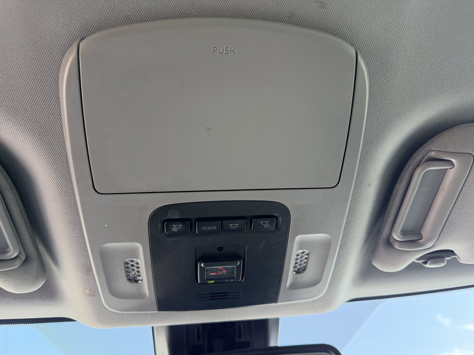 Used 2023 Toyota Camry XLE FWD image 30