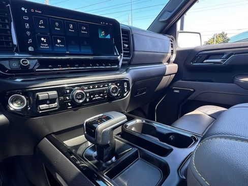 Used 2023 Chevrolet Silverado 1500 ZR2 w/ Technology Package image 12