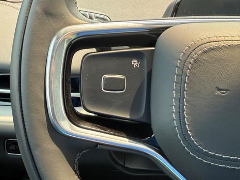 New 2025 Lincoln Navigator Reserve w/ Jet Appearance Package image 16