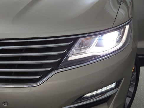 Used 2017 Lincoln MKC Reserve AWD/4WD image 33