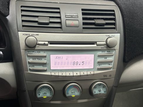 Used 2009 Toyota Camry LE FWD image 21