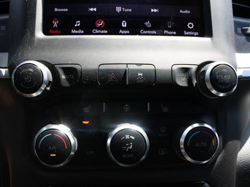Used 2020 RAM 2500 Big Horn w/ Level 2 Equipment Group AWD/4WD image 33