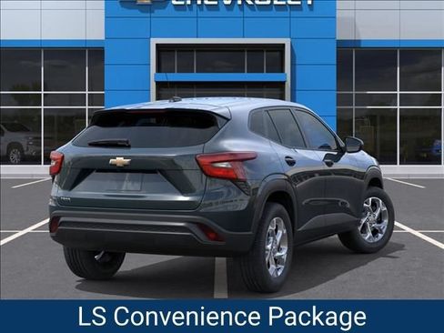 New 2026 Chevrolet Trax LS w/ LS Convenience Package FWD image 4