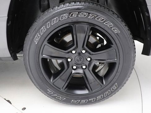 Used 2023 RAM 1500 Big Horn AWD/4WD image 12