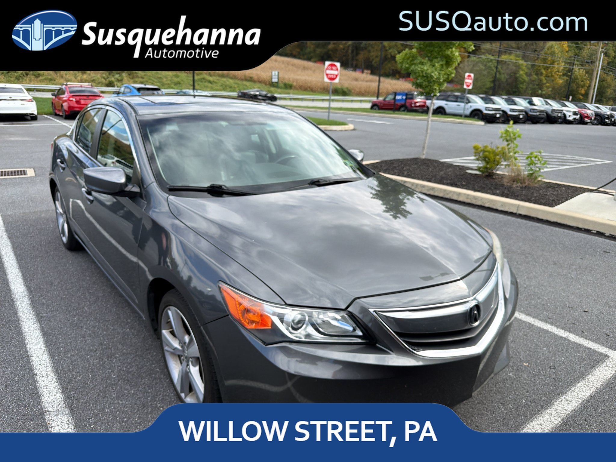 Used 2013 Acura ILX w/ Premium Package FWD image 1