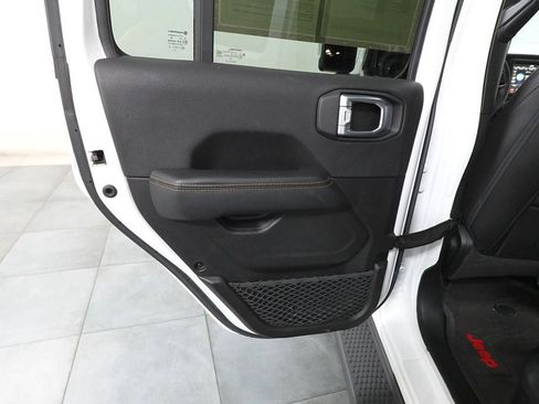 Used 2023 Jeep Wrangler Unlimited Sahara AWD/4WD image 28