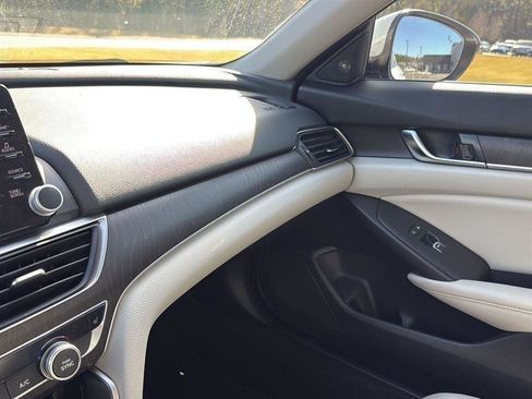 Used 2021 Honda Accord EX-L image 18
