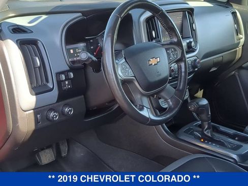 Used 2019 Chevrolet Colorado Z71 AWD/4WD image 11