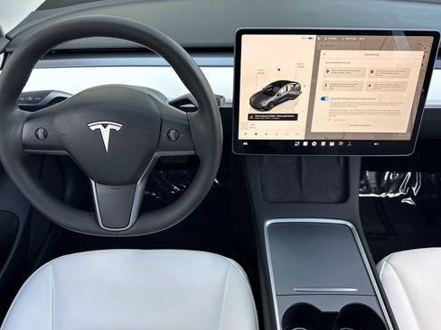Used 2023 Tesla Model 3 Standard Range RWD image 31
