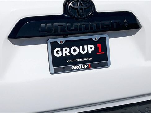 Used 2021 Toyota 4Runner Venture AWD/4WD image 31