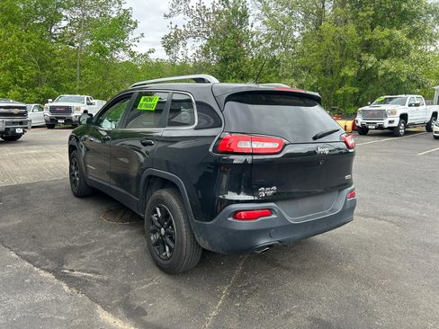 Used 2016 Jeep Cherokee Latitude w/ Cold Weather Group image 5