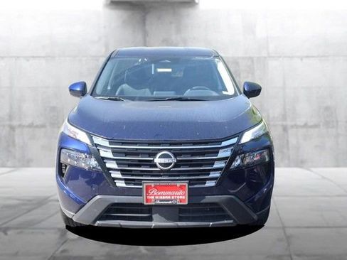 Certified 2025 Nissan Rogue SV AWD/4WD image 4