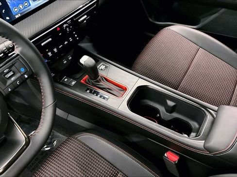 New 2025 Nissan Kicks SR w/ Illumination Package AWD/4WD image 9