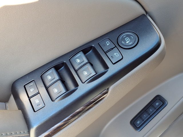 Used 2018 GMC Yukon SLT RWD image 17