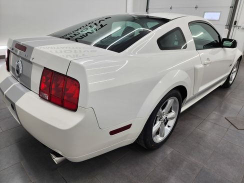 Used 2007 Ford Mustang GT RWD image 5