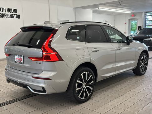 Used 2025 Volvo XC60 B5 Plus AWD/4WD image 5