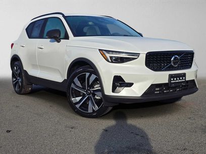 New 2026 Volvo XC40 B5 Ultra w/ Protection Package Premier