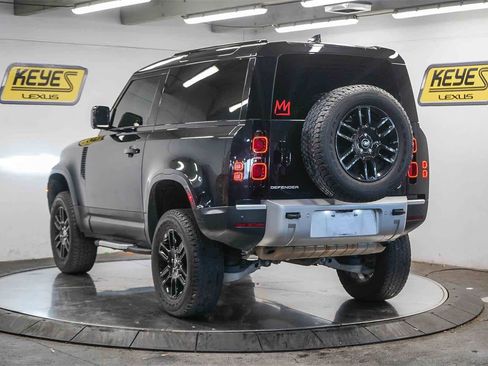 Used 2023 Land Rover Defender 90 S image 2