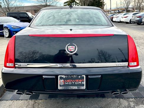 Used 2011 Cadillac DTS Limousine image 5