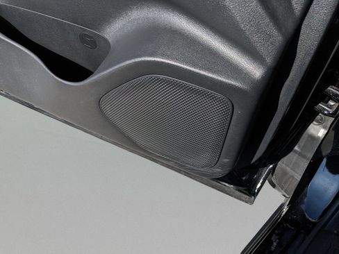 Used 2024 Nissan Rogue SV w/ SV Premium Package image 19