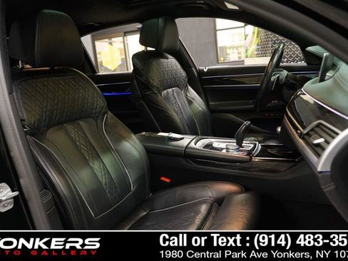 Used 2020 BMW 750i xDrive image 39