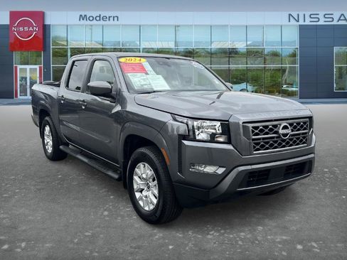 Certified 2024 Nissan Frontier SV w/ SV Convenience Package RWD image 3