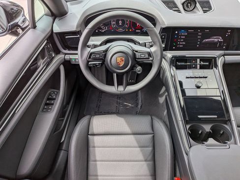 New 2026 Porsche Panamera image 16