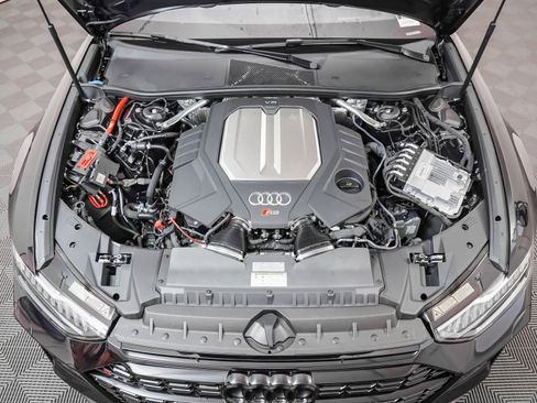 New 2025 Audi RS 6 performance image 4