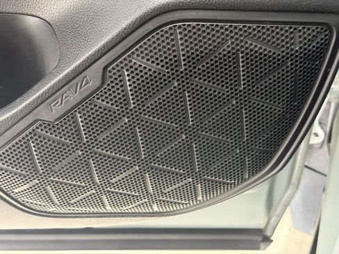 Used 2019 Toyota RAV4 XLE w/ Convenience Package AWD/4WD image 26