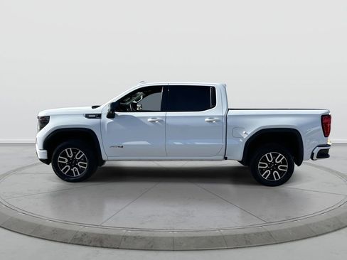 Used 2025 GMC Sierra 1500 AT4 w/ Technology Package AWD/4WD image 5