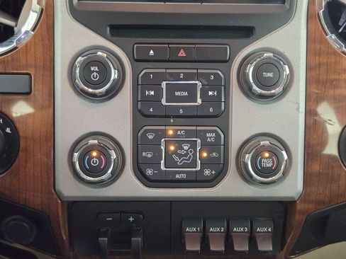 Used 2016 Ford F350 King Ranch w/ FX4 Off-Road Package AWD/4WD image 19