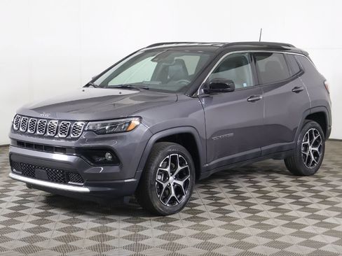 Used 2024 Jeep Compass Limited AWD/4WD image 7