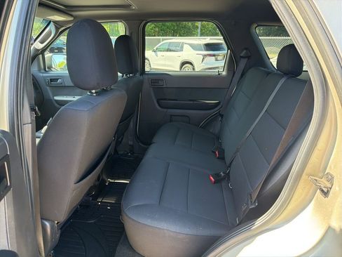 Used 2011 Ford Escape XLT w/ 201A Rapid Spec Order Code FWD image 24