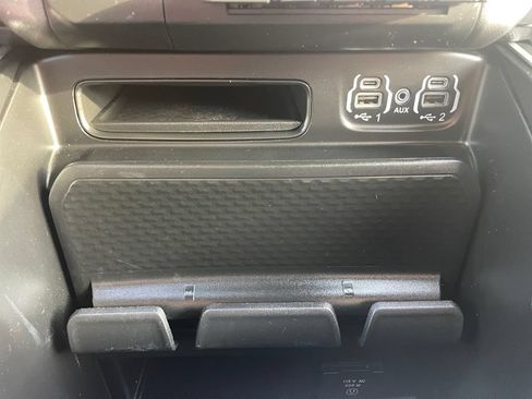 Used 2022 RAM 1500 Big Horn AWD/4WD image 42